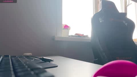 Bella online show from March 2026 04:27:02 AM