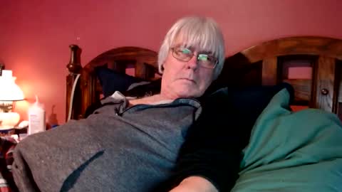 Snapshot of dug38 chatting on January 2025 04:18:01 PM Doug online show from January 2025 04:18:01 PM