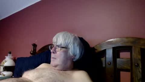 Snapshot of dug38 chatting on January 2025 01:10:01 AM Doug online show from January 2025 01:10:01 AM