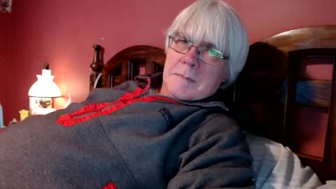 Snapshot of dug38 chatting on January 2025 05:05:01 PM Doug online show from January 2025 05:05:01 PM