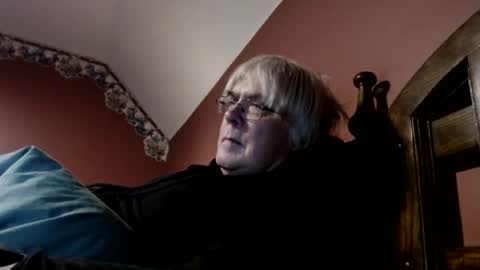 Snapshot of dug38 chatting on January 2025 01:32:01 AM Doug online show from January 2025 01:32:01 AM