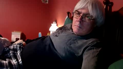 Snapshot of dug38 chatting on January 2025 02:40:02 AM Doug online show from January 2025 02:40:02 AM