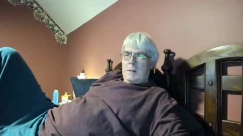 Snapshot of dug38 chatting on September 2025 12:27:02 PM Doug online show from September 2025 12:27:02 PM