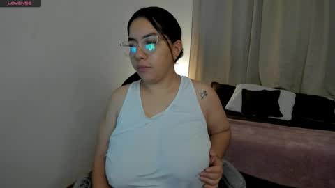 Snapshot of dulce_brithany chatting on October 2025 11:51:02 AM dulce brithany online show from October 2025 11:51:02 AM