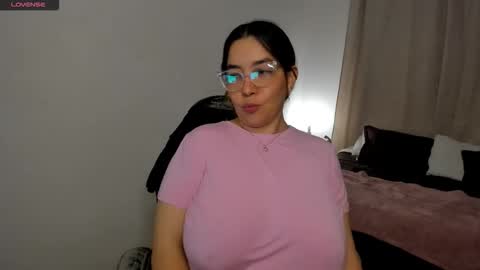 Snapshot of dulce_brithany chatting on November 2025 11:48:01 PM dulce brithany online show from November 2025 11:48:01 PM