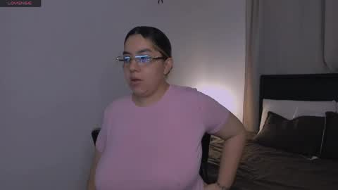 Snapshot of dulce_brithany chatting on May 2026 09:04:02 AM dulce brithany online show from May 2026 09:04:02 AM
