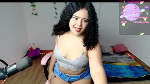 Dulce online show from February 2025 07:55:01 PM