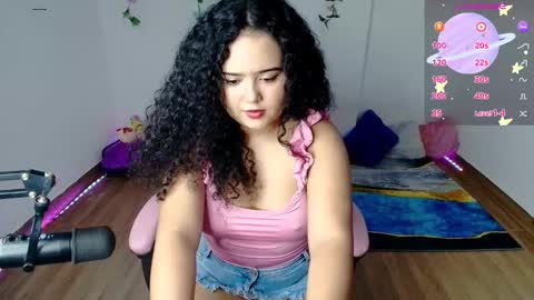 Dulce online show from February 2025 08:20:02 PM