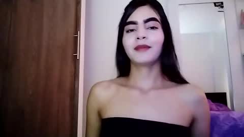 dulce_lucero online show from February 2025 03:58:01 PM