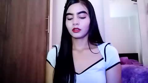 dulce_lucero online show from February 2025 03:59:01 PM
