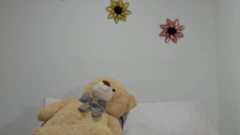 Dulce  online show from January 2025 02:51:01 AM