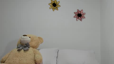 Dulce  online show from January 2025 02:32:01 PM