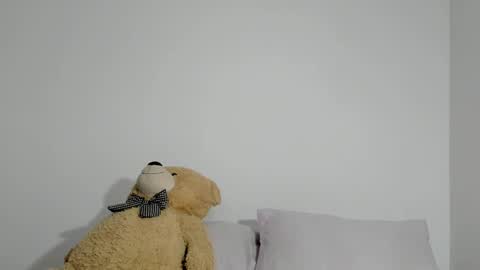 Dulce  online show from February 2025 01:39:02 PM