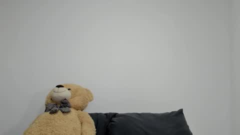 Dulce  online show from February 2025 12:23:02 PM