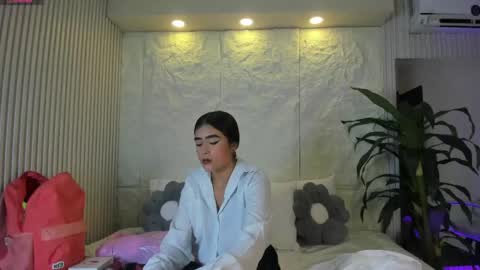 Snapshot of dulce_vict chatting on May 2026 03:58:01 AM dulce online show from May 2026 03:58:01 AM