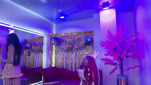 dulce_viioleta online show from December 2025 11:16:02 AM