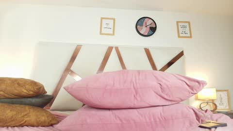 DULCE AURORA online show from January 2025 08:43:02 AM