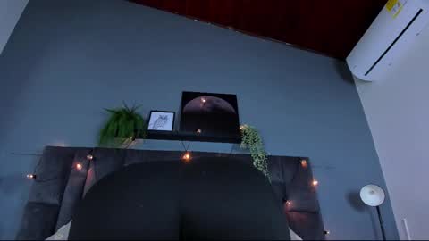 DULCE AURORA online show from February 2026 01:35:02 AM