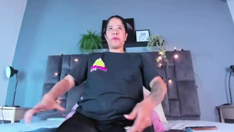 DULCE AURORA online show from April 2026 02:50:02 AM