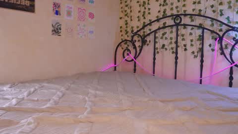 my first day  you can call me Georgia online show from September 2025 01:01:01 PM