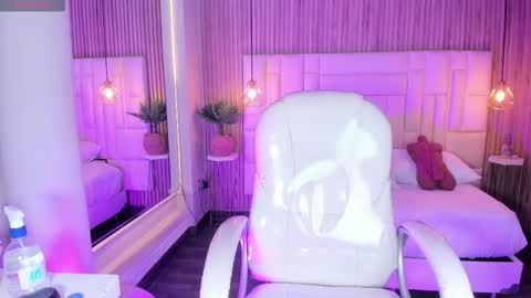 Dulce  online show from December 2025 12:12:01 PM