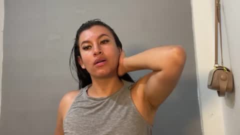 dulceizzy online show from April 2026 12:30:02 AM