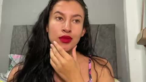 dulceizzy online show from April 2026 01:18:01 AM