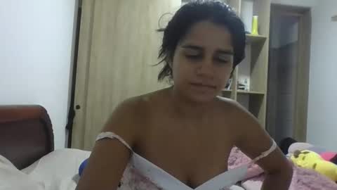 dulcekatty18 online show from November 2025 11:16:02 AM