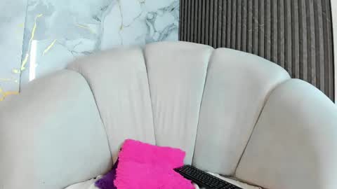 Dulce online show from April 2026 05:02:02 AM