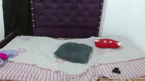 dulcesexy18 online show from January 2026 11:08:02 PM
