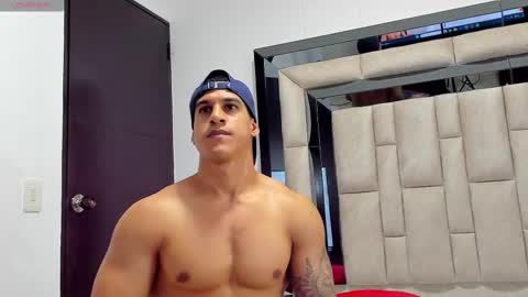 duran_dhikol1 online show from February 2025 03:18:01 AM