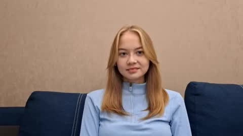 Alisa online show from September 2025 04:12:01 PM