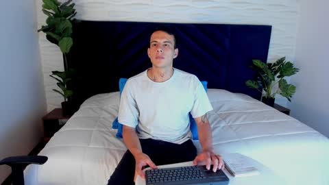 Dustin Sonne online show from January 2025 09:30:02 AM