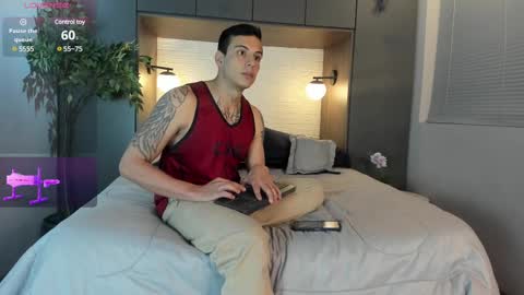 Dustin Sonne online show from February 2025 01:53:01 AM