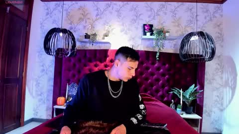 Dustin Sonne online show from November 2025 03:31:01 AM