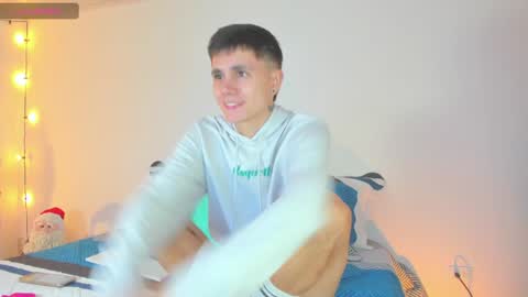 Snapshot of dustinlevine chatting on January 2025 01:03:02 PM Dustin Levy online show from January 2025 01:03:02 PM