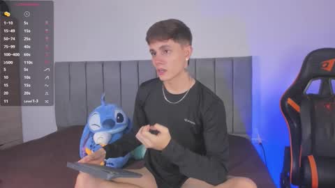 Snapshot of dustinlevine chatting on January 2026 01:19:01 AM Dustin Levy online show from January 2026 01:19:01 AM