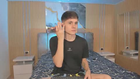 Snapshot of dustinlevine chatting on February 2026 03:43:01 AM Dustin Levy online show from February 2026 03:43:01 AM