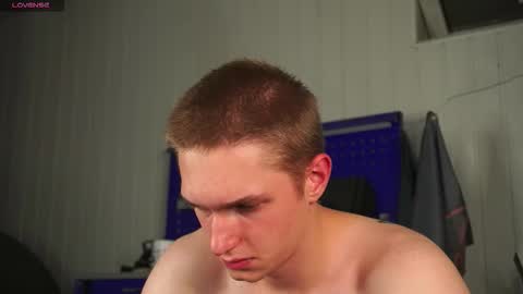 Dustyn online show from October 2025 04:38:02 PM