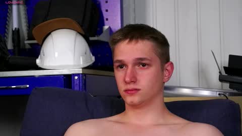 Dustyn online show from January 2026 03:15:01 PM