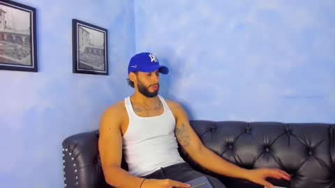 DWAYNIE online show from November 2025 04:55:01 AM