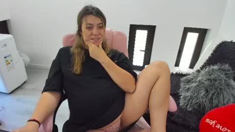 Snapshot of dyanakaylin chatting on June 2026 06:05:01 AM dayana online show from June 2026 06:05:01 AM
