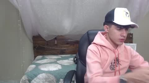 Snapshot of dyla_n18_ chatting on January 2025 07:58:02 PM dyla_n18_ online show from January 2025 07:58:02 PM