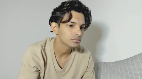 Snapshot of dylan_hoot chatting on October 2025 04:08:01 PM Dylan online show from October 2025 04:08:01 PM