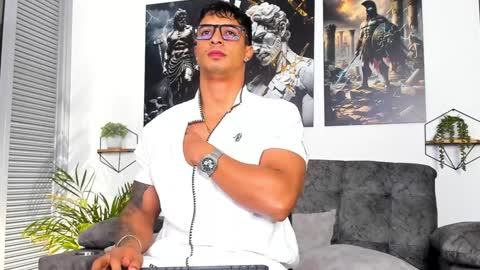 Snapshot of dylanrivera_ chatting on January 2025 12:09:01 AM Dylan Rivera online show from January 2025 12:09:01 AM