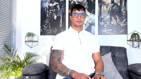 Snapshot of dylanrivera_ chatting on January 2025 03:09:01 AM Dylan Rivera online show from January 2025 03:09:01 AM