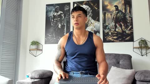 Snapshot of dylanrivera_ chatting on February 2025 03:15:02 PM Dylan Rivera online show from February 2025 03:15:02 PM