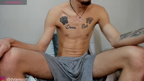 dylanscott_106 online show from December 2024 05:03:01 PM