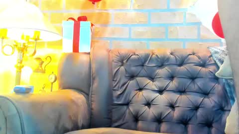 D Y L A N online show from February 2025 02:26:01 AM