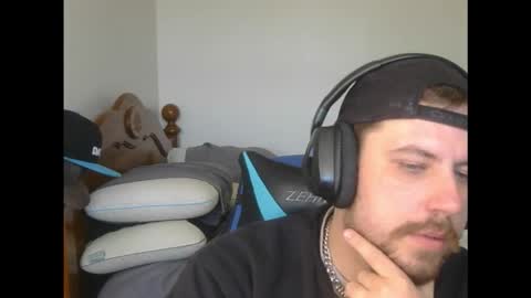 dylboi47 online show from October 2025 05:46:02 PM